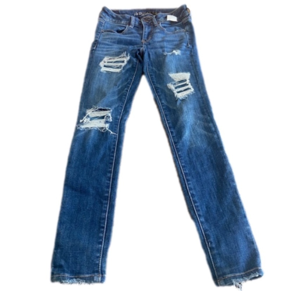 NWT AEO Distressed High Rise Skinny Jeans